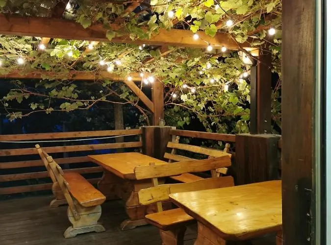 Gostisce Andrejc ゲストハウス 3*